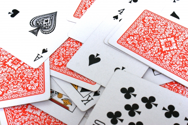一副撲克牌,在日本被稱為「toranpu」。