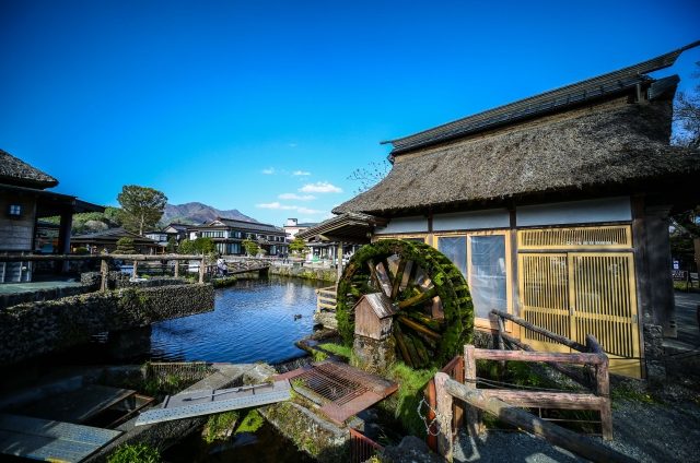 Crystal clear ponds at Oshino Hakkai